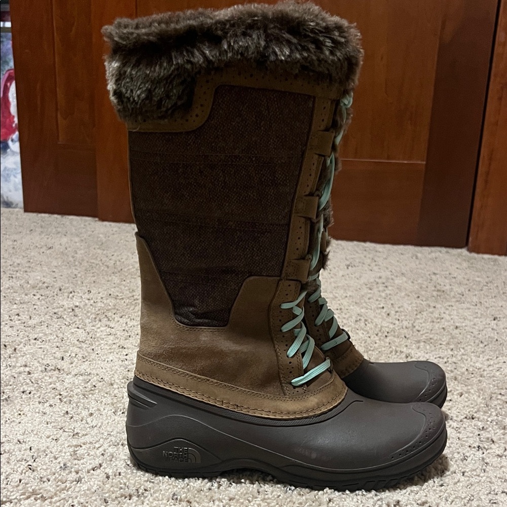 The North Face Women's Brown and Black Winter Boots Size 8